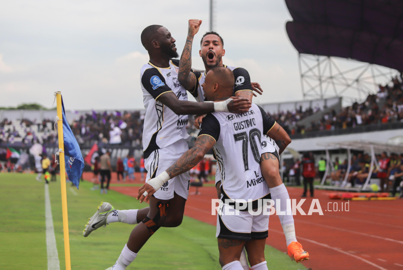 Persija Jakarta Taklukkan Persita Tangerang 2-0