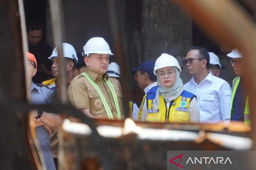 Kementerian PU pastikan rekonstruksi Gedung DPRD Kota Makassar.