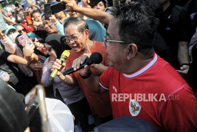 Olahraga Pagi di Bundaran HI, Pramono-Rano Disambut Antusias Warga