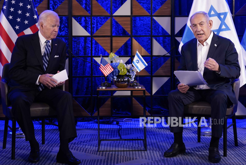 Presiden AS Joe Biden bertemu Perdana Menteri Israel Benjamin Netanyahu, Rabu, 18 Oktober 2023, di Tel Aviv.