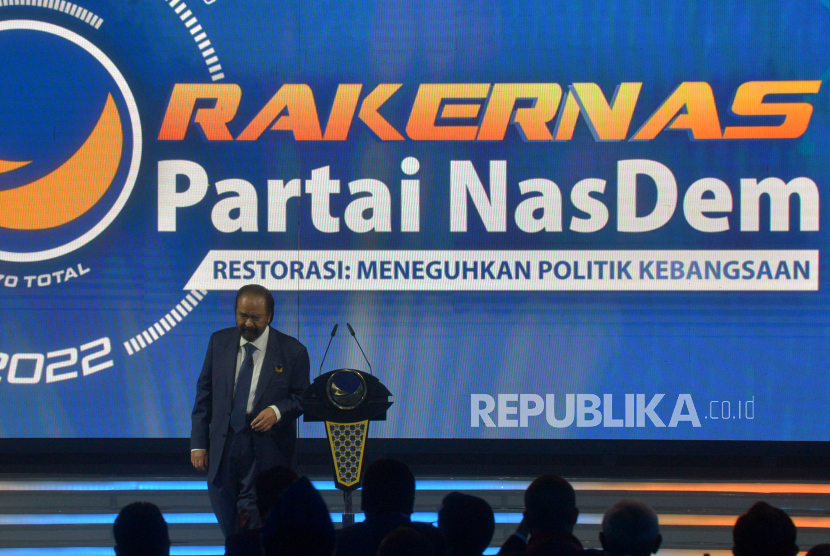 Ketua Partai NasDem Surya Paloh usai memberikan Pidato Politik pada pembukaan Rakernas Partai NasDem di Jakarta Convention Center (JCC), Rabu (15/6/2022). Rakernas Partai NasDem yang dihadiri oleh ribuan kader tersebut mengangkat tema Restorasi : Meneguhkan Politik Kebangsaan yang berlansung pada 15-17 Juni 2022.Prayogi/Republika.