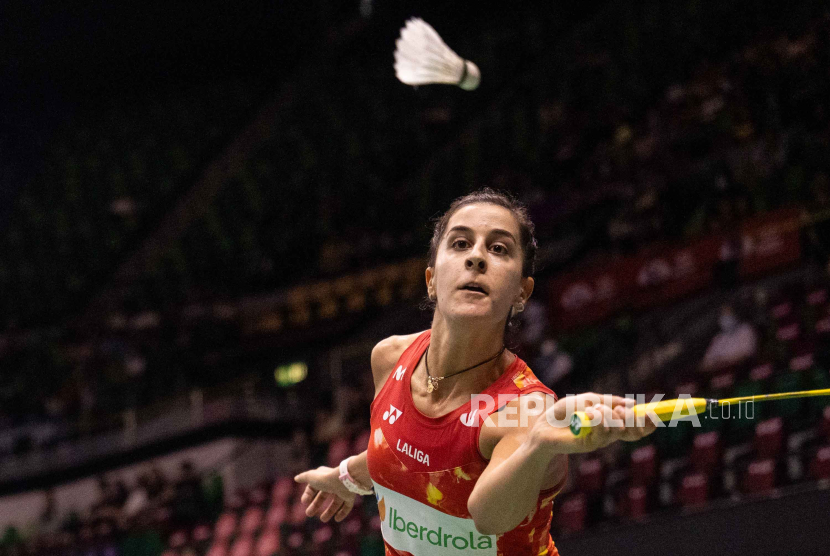 Carolina Marin of Spain in action against Yvonne Li of Germany (not pictured) during their second round women