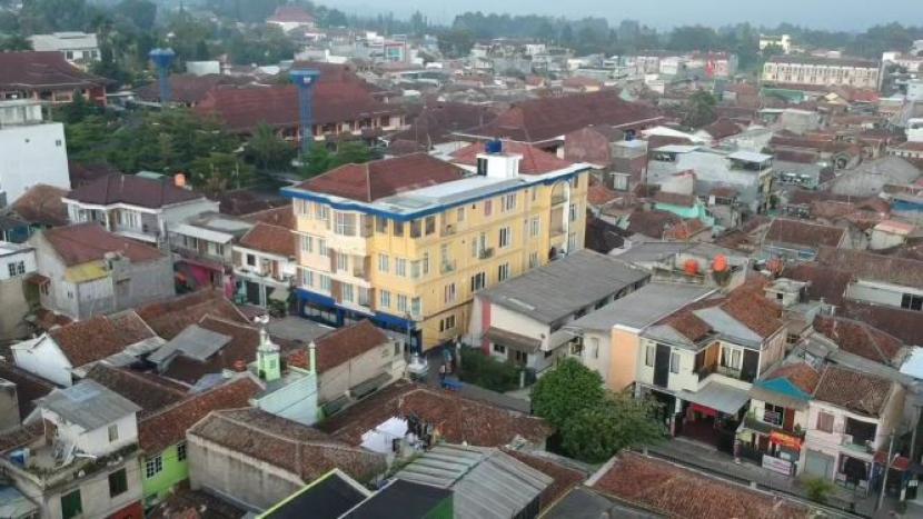  Bupati Bandung Barat Aa Umbara ditetapkan tersangka kasus dugaan korupsi oleh KPK 