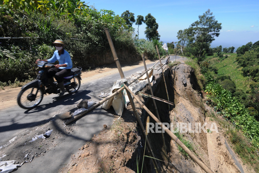 Banjir dan longsor kerap terjadi di kawasan pegunungan Lebak, Banten (Foto: ilustrasi longsor)