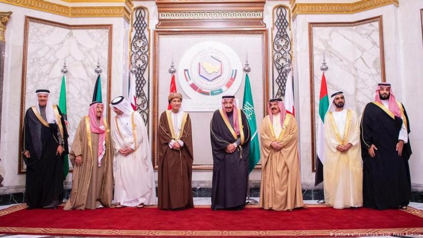Qatar dan Saudi Upayakan Damai Sebelum KTT Teluk
