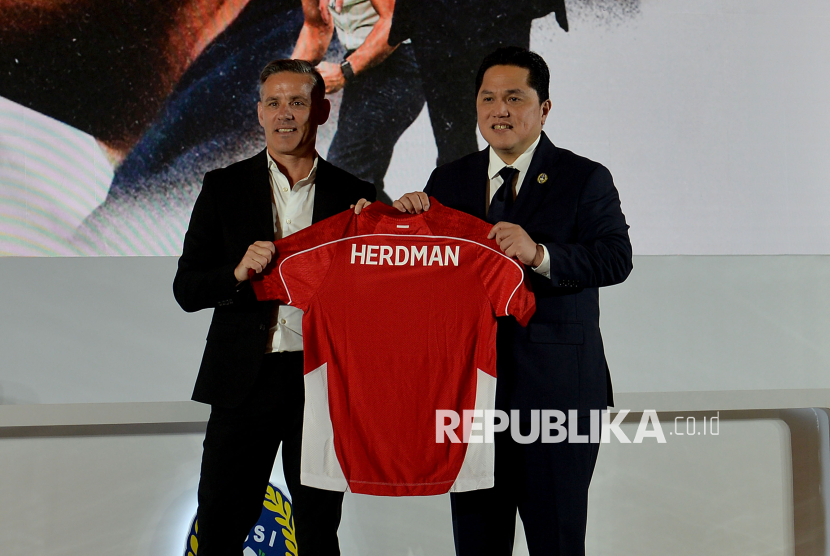 Erick Thohir Ajak Semua Bersatu untuk Sepak Bola Indonesia dan Dukung John Herdman