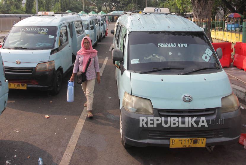Organisasi Angkutan Darat (Organda) DKI Jakarta berencana menaikkan tarif angkutan umum perkotaan (angkot) menyusul kenaikan harga bahan bakar minyak (BBM) dengan kisaran sekitar 12,5 hingga 17,5 persen.