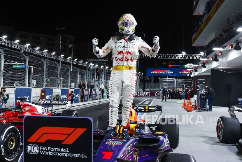 Dutch Formula One driver Max Verstappen of Red Bull Racing celebrates winning the Formula 1 Las Vegas Grand Prix, in Las Vegas, USA, 18 November 2023.  