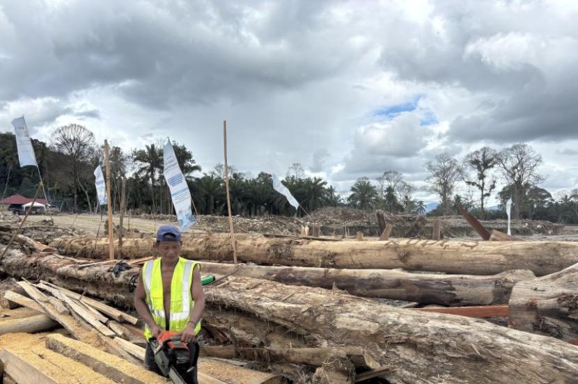 Bupati Tapanuli Selatan Dorong Normalisasi Sungai Garoga Usai Bencana