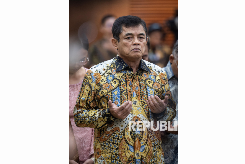 Direktur Jenderal Bea Cukai Djaka Budi Utama mengikuti pelantikan pejabat eselon I Kementerian Keuangan di Aula Mezanine Kementerian Keuangan, Jakarta, Jumat (23/5/2025). Menteri Keuangan Sri Mulyani resmi melantik 22 pejabat eselon I, terdiri dari sembilan Direktur Jenderal, Sekretaris Jenderal, Inspektur Jenderal, sembilan staf ahli dan dua Kepala Badan Kementerian Keuangan. 