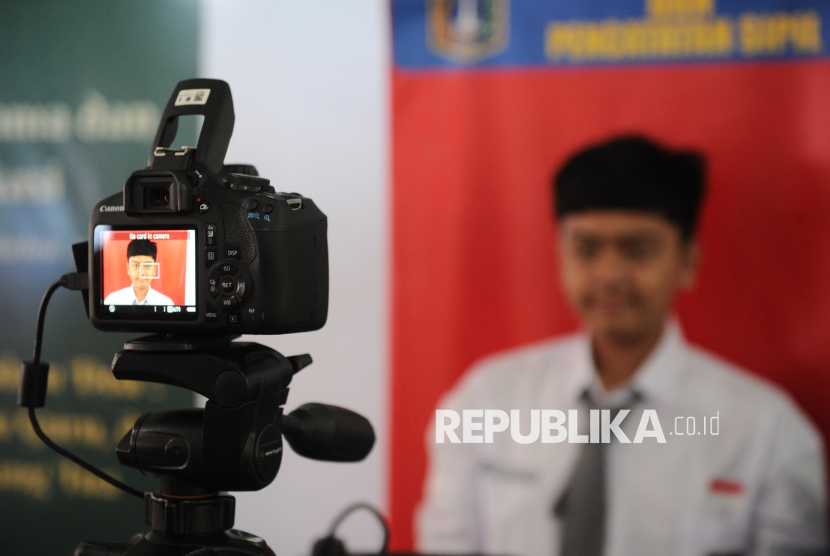 Pelajar melakukan perekaman KTP Elektronik (E-KTP) (Ilustrasi)