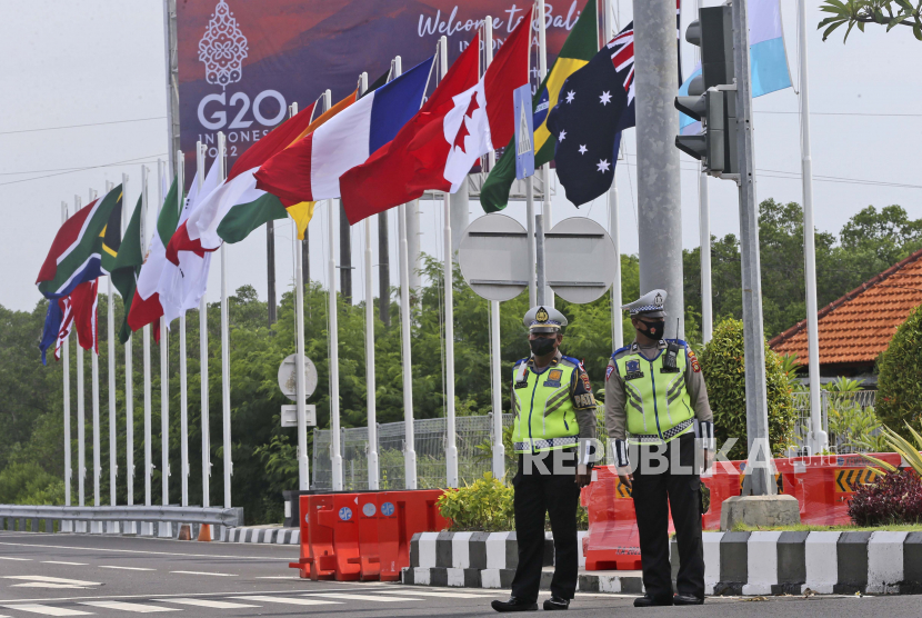 Wakil Ketua Komisi III DPR Ahmad Sahroni mengapresiasi Kepolisian Republik Indonesia yang berhasil mencegah terjadinya gangguan sekecil apapun pada pelaksanaan Konferensi Tingkat Tinggi (KTT) G20 di Bali pada 15-16 November 2024.