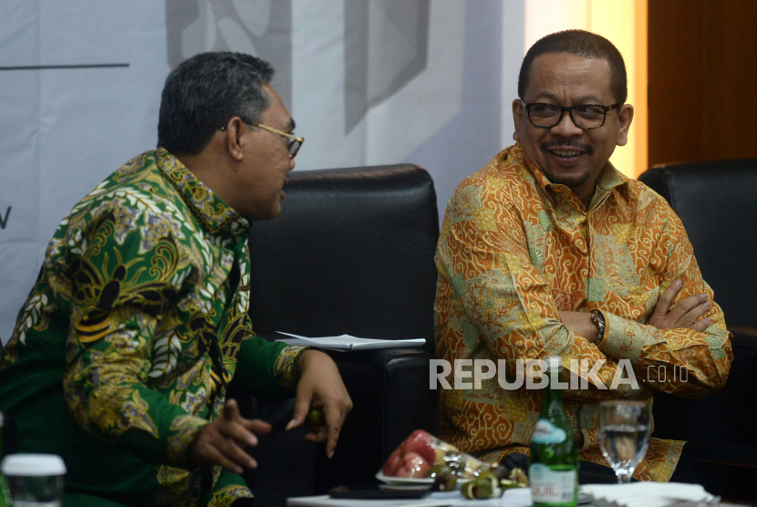 Kepala Staf Kepresidenan (KSP) Muhammad Qodari (kanan) dinilai bisa membawa KSP lebih hidup dan membumi. (foto ilustrasi)