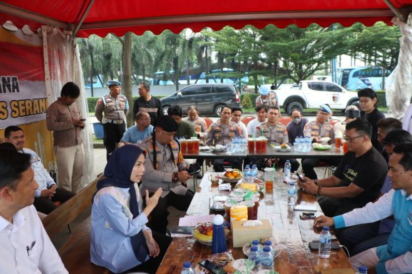 Bupati Serang minta buruh jaga situasi kondusif jelang penetapan UMK.