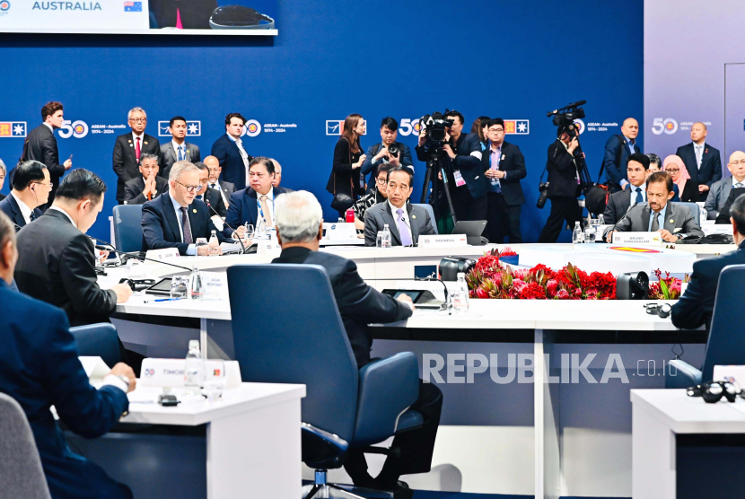 Presiden Jokowi saat berpidato pada sesi pleno Konferensi Tingkat Tinggi (KTT) Khusus ASEAN-Australia di Melbourne Convention and Exhibition Center, Melbourne, Australia, Rabu (6/3/2024). Laily Rachev - Biro Pers  