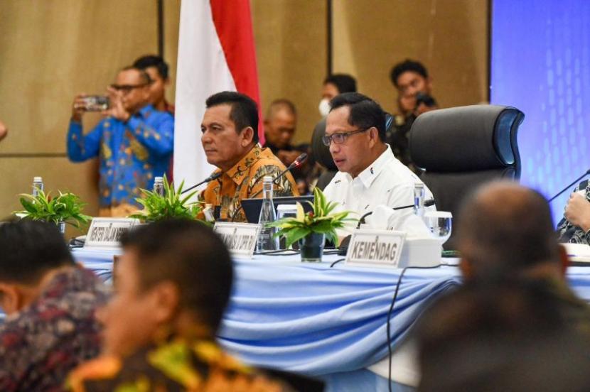 Mendagri ingatkan Pemprov Kepri untuk tingkatkan kualitas SDM.