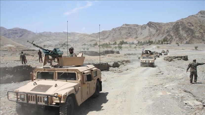 Taliban mengganti nama delapan korps militer Afghanistan.