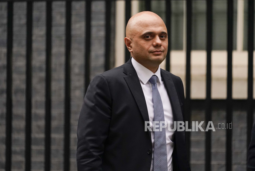  Menteri Kesehatan Inggris Sajid Javid mundur. Javid menyatakan bahwa dirinya sudah hilang kepercayaan terhadap kemampuan PM Inggris, Boris Johnson menjalankan pemerintahan 