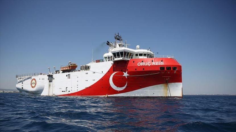 Kembalinya kapal Oruc Reis tidak berarti pergeseran kebijakan eksplorasi Turki, ungkap Menlu Turki - Anadolu Agency