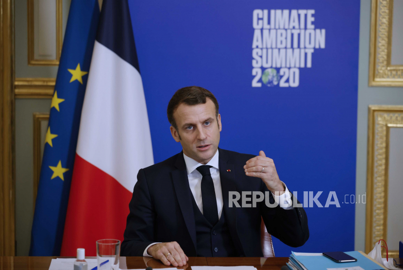 Presiden Prancis Emmanuel Macron. Prancis menerapkan kebijakan kartu Covid walaupun ditentang keras oleh sejumlah pihak. Ilustrasi.