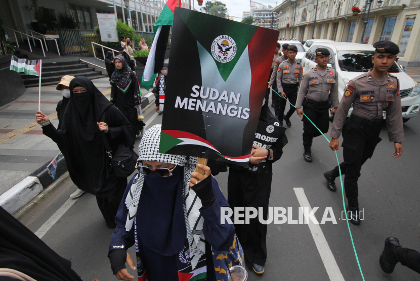 Ratusan Massa Ikuti Aksi Solidaritas untuk Palestina dan Sudan