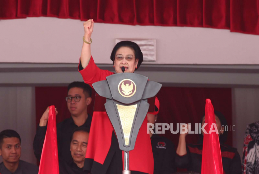 Ketua Umum PDIP, Megawati Soekarnoputri dalam pidatonya di puncak peringatan Bulan Bung Karno di Stadion Gelora Bung Karno (GBK), Jakarta, Sabtu (24/6/2023). 