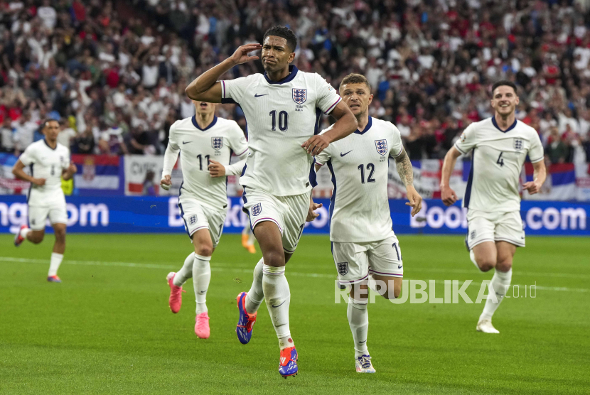 Timnas Inggris merayakan gol Jude Bellingham di Euro 2024.