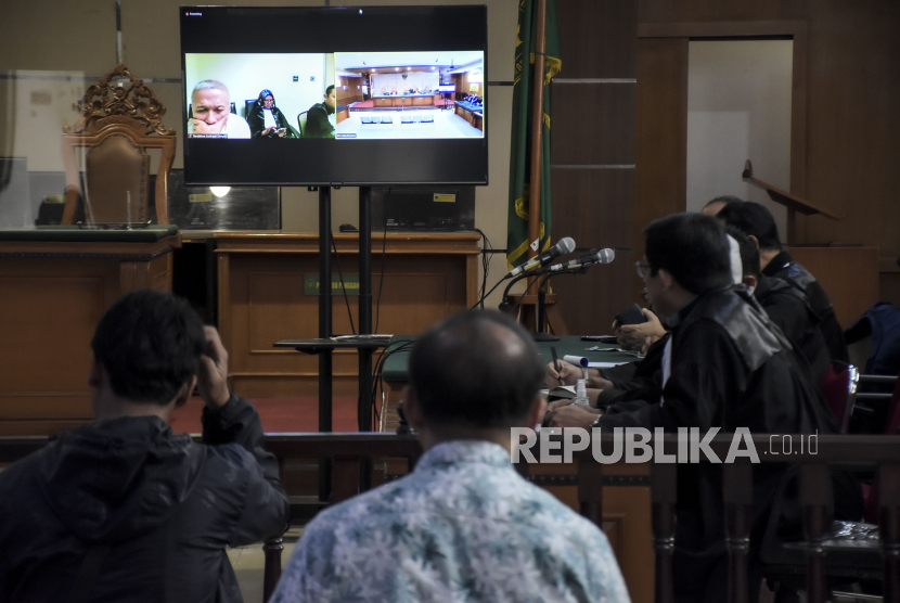 Pengamat Penggunaan Bukti Palsu Bentuk Penghinaan Terhadap Pengadilan Republika Online