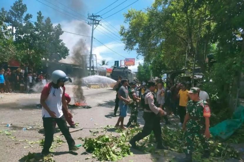 Tawuran Pelajar di Bima Berujung Blokade Jalan Nasional
