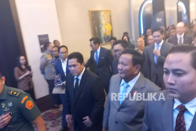 Menteri Pertahanan Prabowo Subianto dan Menteri BUMN Erick Thohir menghadiri Mandiri Investment Forum 2024 di Hotel Fairmont, Jakarta, Selasa (5/3/2024).