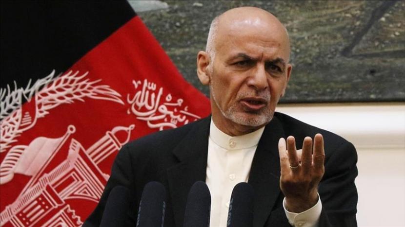 Ashraf Ghani mengatakan pergi adalah satu-satunya cara untuk menyelamatkan Kabul.