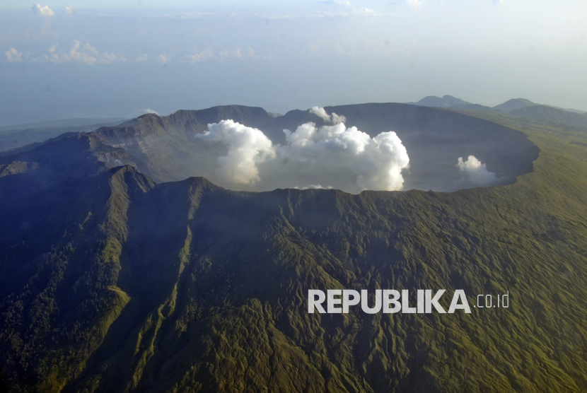 Pendakian Gunung Tambora Ditutup Sementara Mulai 28 Desember 2025