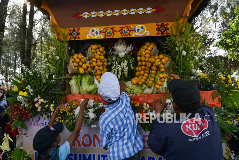 Festival Bunga Dan Buah Di Berastagi Republika Online