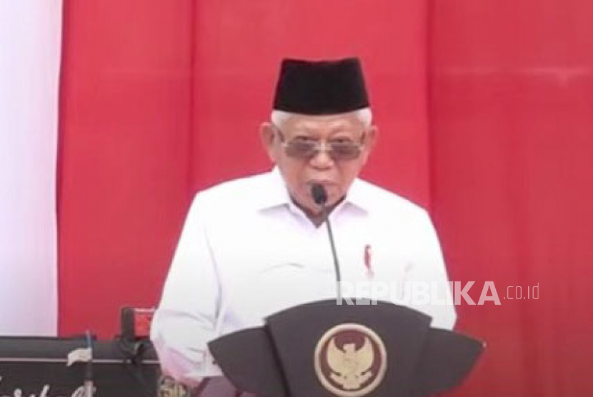 Wakil Presiden Maruf Amin saat sambutannya di Hari Desa Asri Nusantara 2023 di Pelalawan, Riau, Senin (20/3/2023).
