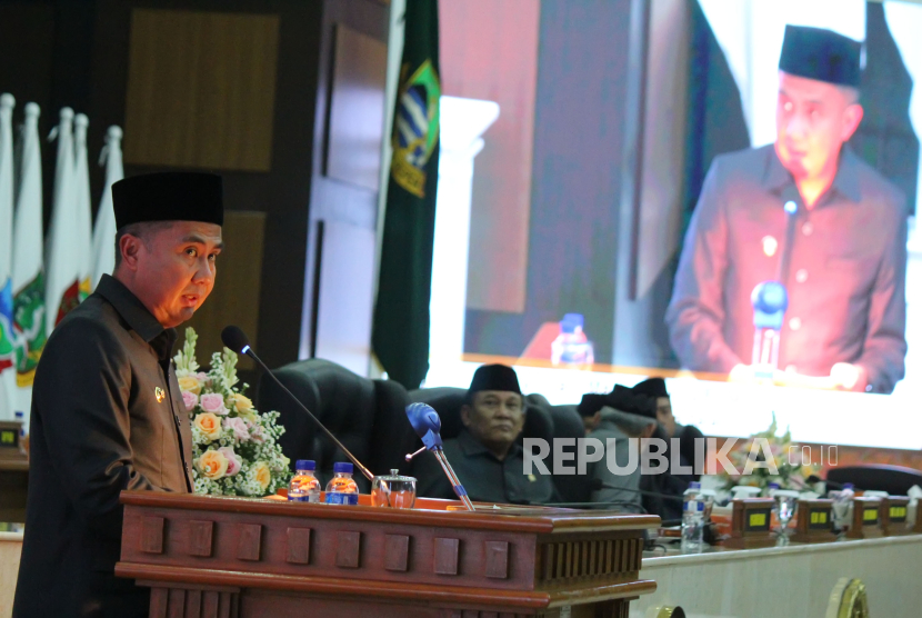 Pj Gubernur Jawa Barat Bey Machmudin.