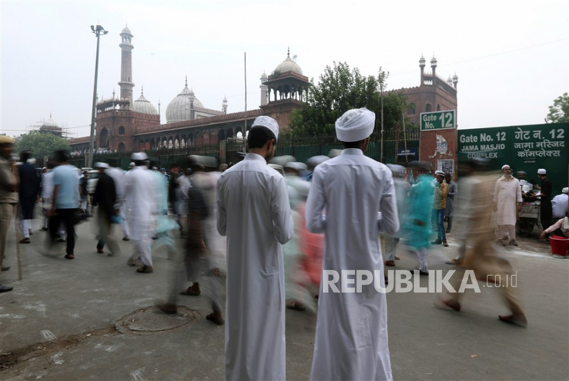 Ilustrasi Muslim India. Populasi Muslim di New Delhi meningkat. 