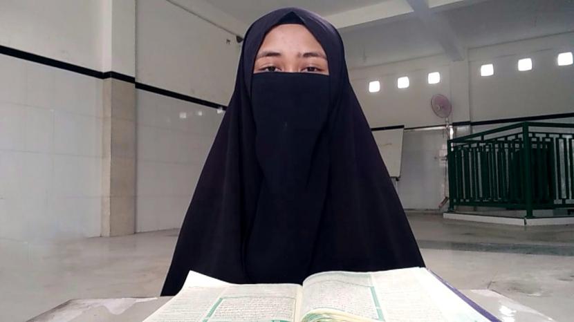 Santri SMP Ar-Rohmah Putri Juara 2 MHQ Tingkat Nasional