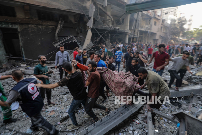 Pasukan Israel memperingatkan lebih dari 1 juta penduduk di utara Gaza untuk pindah ke selatan dalam waktu 24 jam.