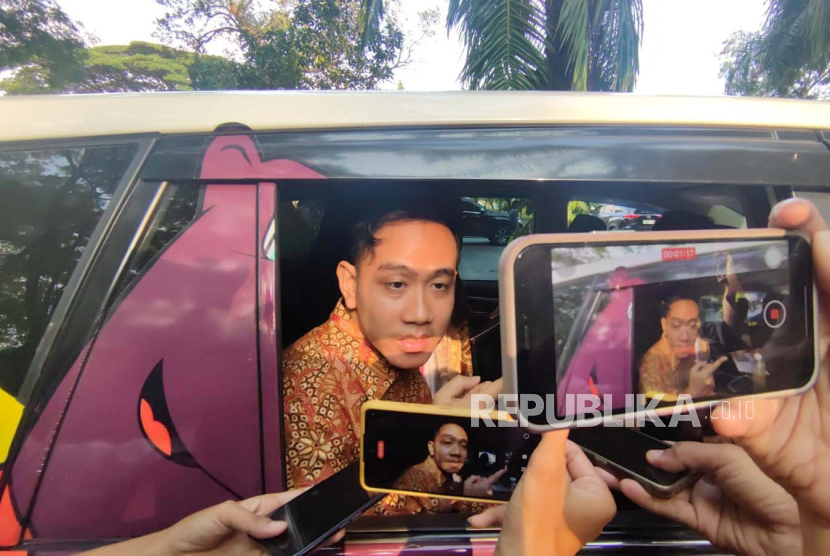 Wakil Presiden Terpilih sekaligus Wali Kota Solo, Gibran Rakabuming Raka saat ditemui di Kota Solo, Jawa Tengah Kamis (30/5/2024). 