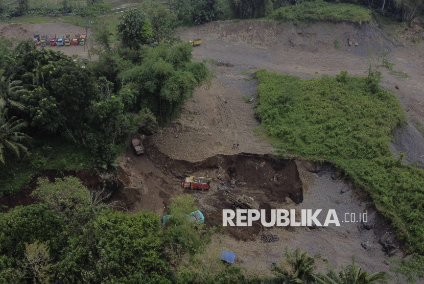Warga Tasikmalaya Resah dengan Maraknya Penambangan Pasir Ilegal