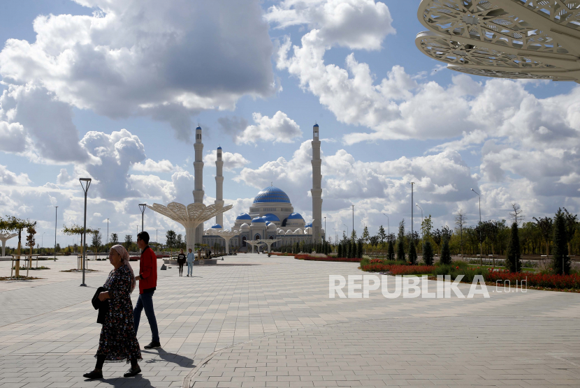 Presiden Kazakhstan Kassym-Jomart Tokayev menandatangani dekrit yang secara resmi mengubah nama ibu kota Kazakhstan dari Nur Sultan menjadi Astana 