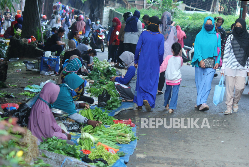Suasana Pasar Tumpah di Kota Bandung
