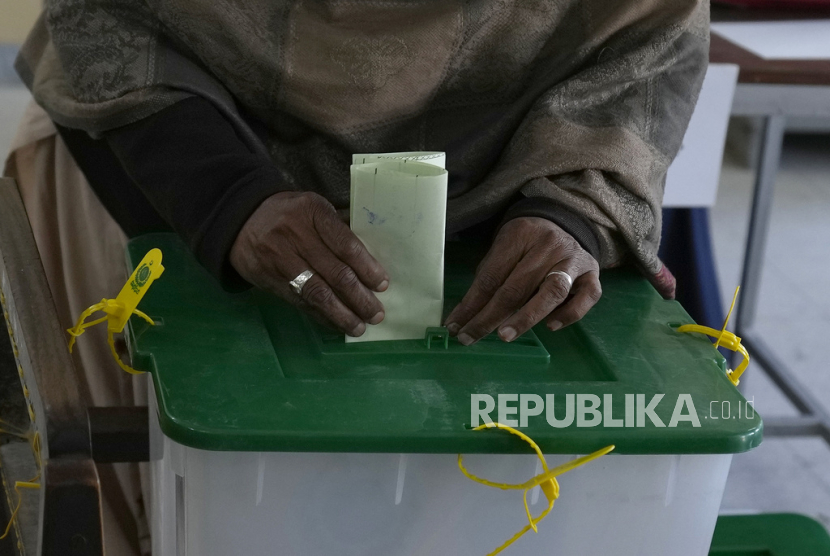 Pemilihan umum di Pakistan. 