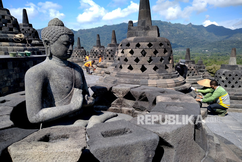 Tokoh Buddha Respons Positif Borobudur Jadi Pusat Kegiatan Agama.