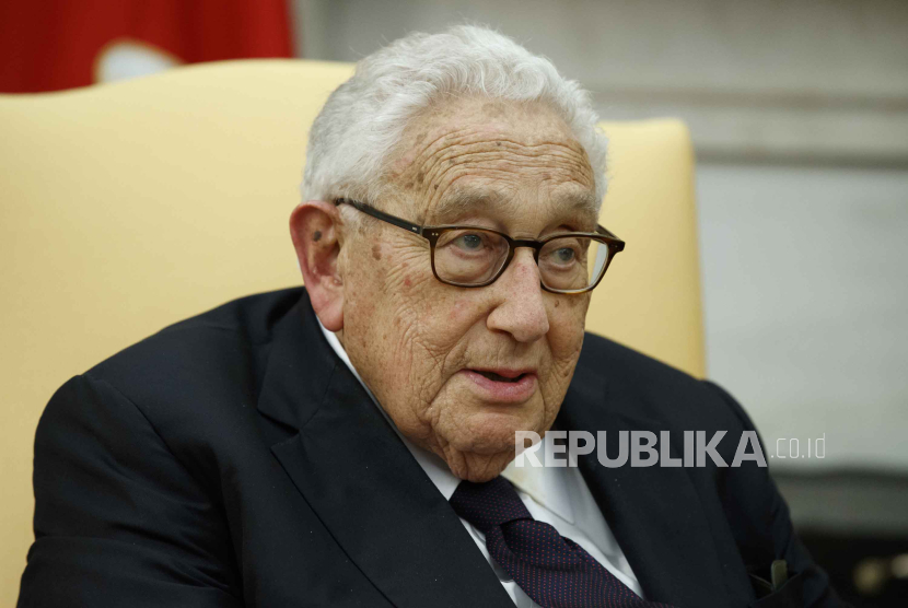 FILE -  Mantan menteri luar negeri AS Henry Kissinger.