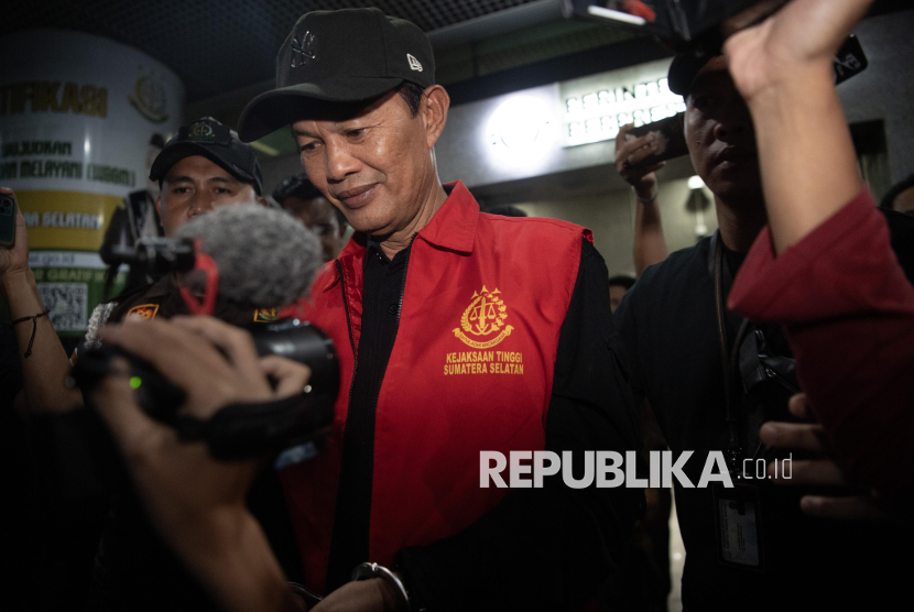 Terjerat Kasus Korupsi, Mantan Walkot Palembang Harnojoyo Ditahan Kejagung