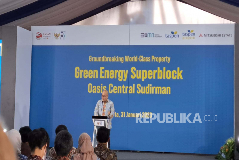 PT Taspen (Persero) melakukan peletakan batu pertama atau groundbreaking pembangunan kawasan superblok energi hijau Oasis Central Sudirman, Selasa (31/1/2023).