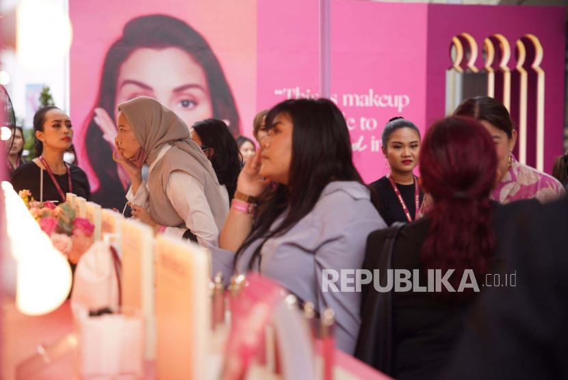 Rare Beauty by Selena Gomez resmi dihadirkan di Indonesia lewat Sephora sebagai mitra ritel eksklusif untuk gerai dan daring sejak 22 Mei 2023.