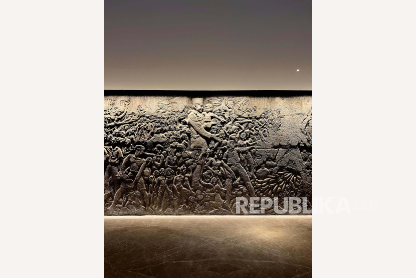 Relief bersejarah yang berada di salah satu center point dari hotel KEK Sanur, Bali.