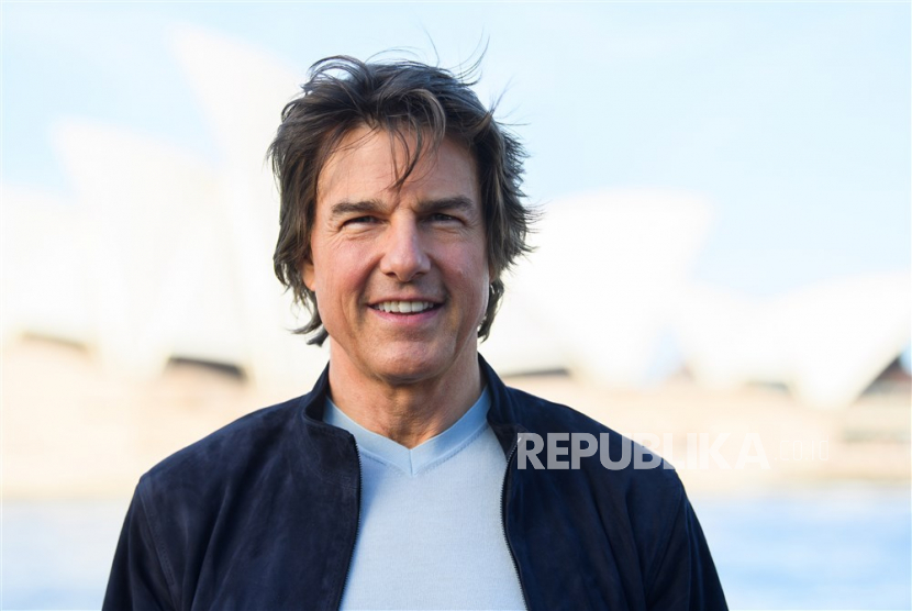 Aktor Tom Cruise. Cruise mengungkap rumor teraneh tentangnya yaitu tak ada yang boleh menatap matanya di lokasi syuting.